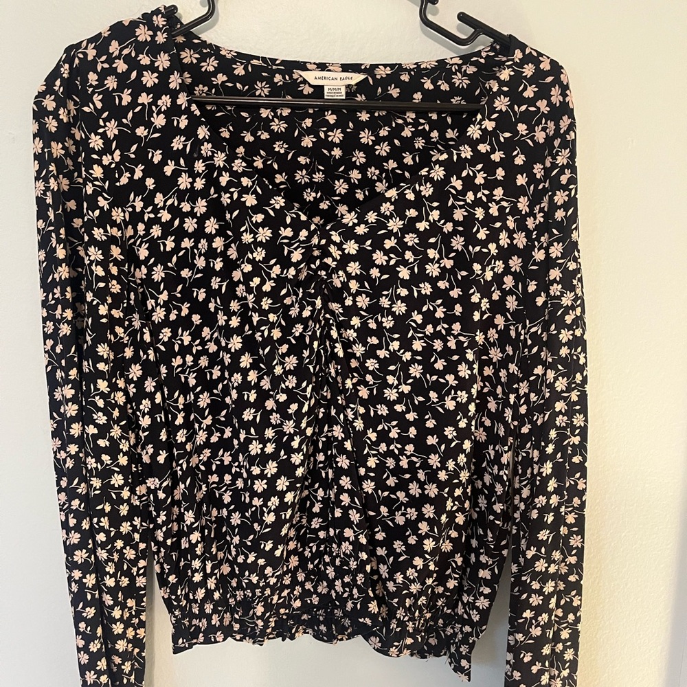 American Eagle Outfitters Black Floral Blouse - Picture 1 of 6